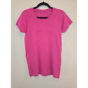 Lululemon Pink Short Sleeve Shirt Size 4 Preloved in Great Condition